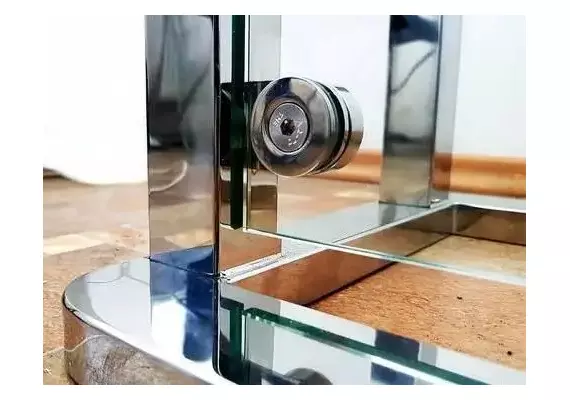 Трибуна для виступів TRIUMF зі скляним фасадом - фото 2